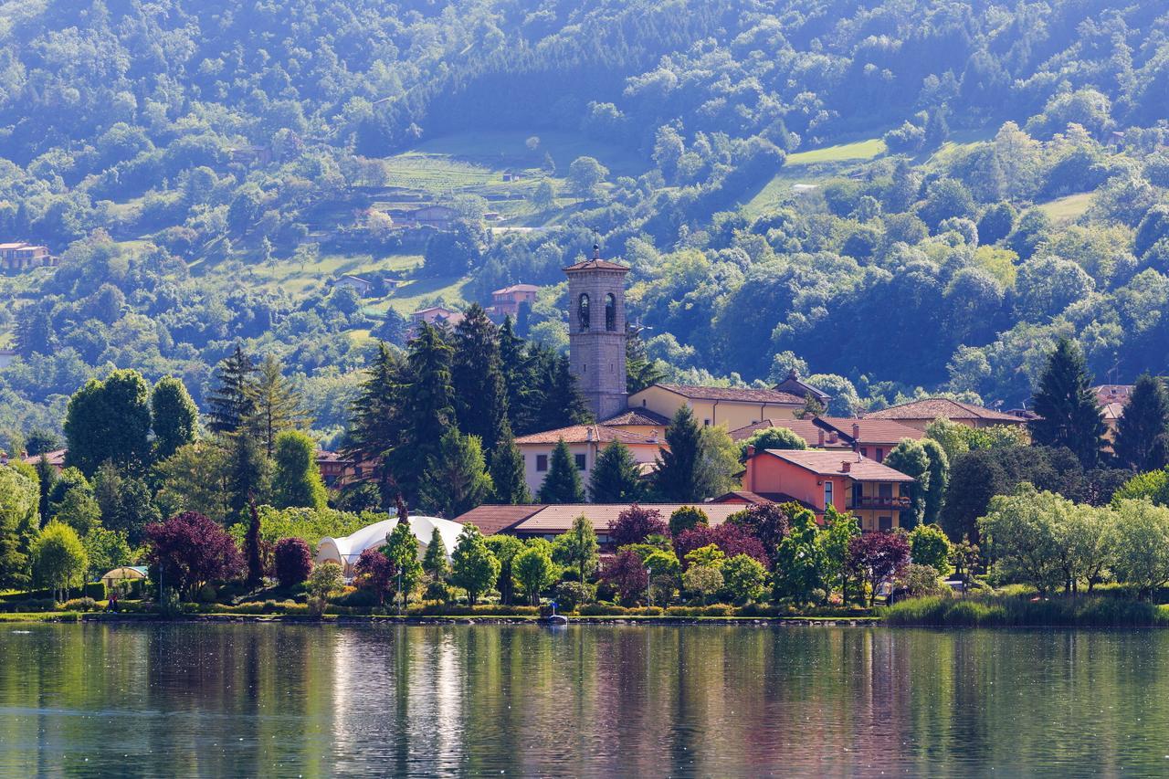 Casa Vacanza Residence Lago Di Endine Monasterolo del Castello Exterior foto